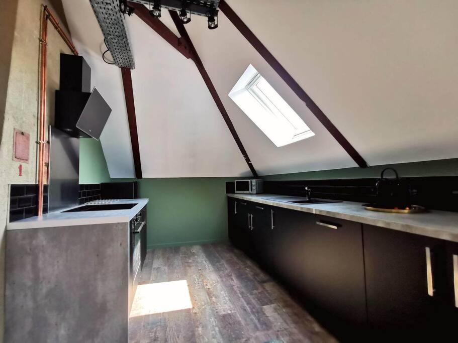 Logement Industriel & Atypique Ruan Exterior foto