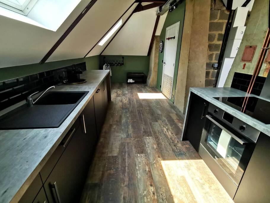 Logement Industriel & Atypique Ruan Exterior foto