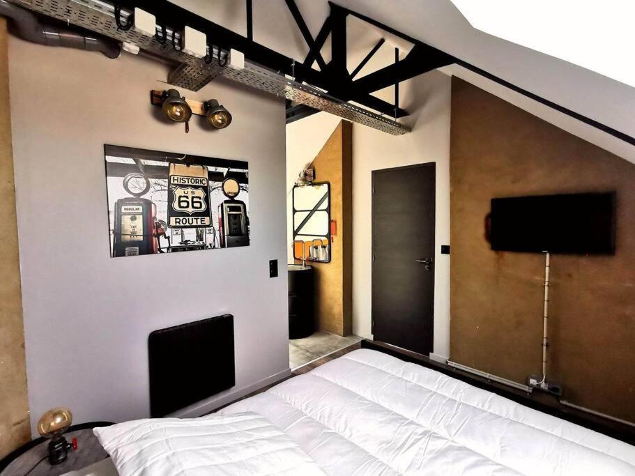 Logement Industriel & Atypique Ruan Exterior foto